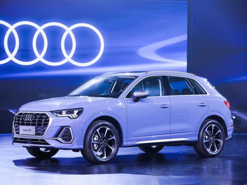 В наличии Audi Q3 2023 версия 35TFSI компактный внедорожник турбонаддувом хорошее качество Подержанный взрослых Электрический автомобиль